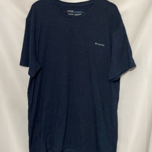 Columbia Bundle of 2 MENS size 2XL Blue  SHIRT Burgundy shirt Short Sleeve Tees - Picture 9 of 16